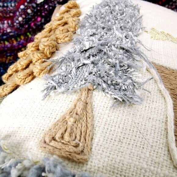 Winter Wonderland EUC White Glittery Accent Pillow - Picture 5 of 10